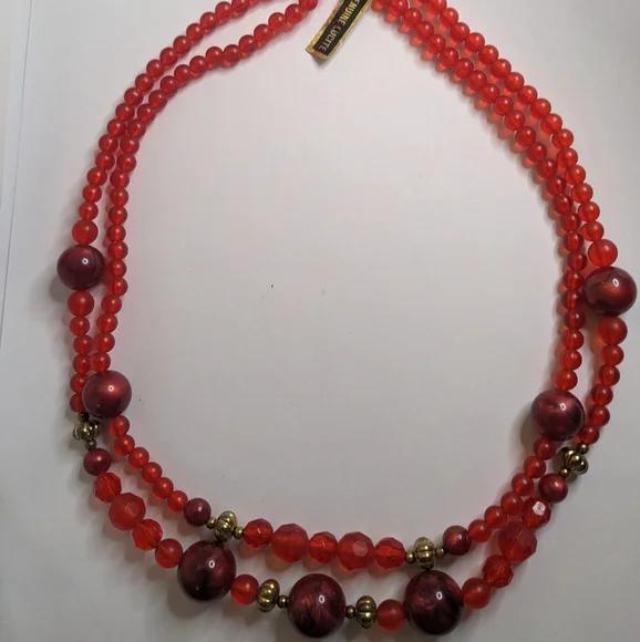 Vintage Genuine Lucite Double-Strand Red Bead Necklace – Made in Hong Kong - Picture 2 of 5